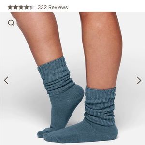 SKIMS Slouch Sock - Kyanite, Size 6+